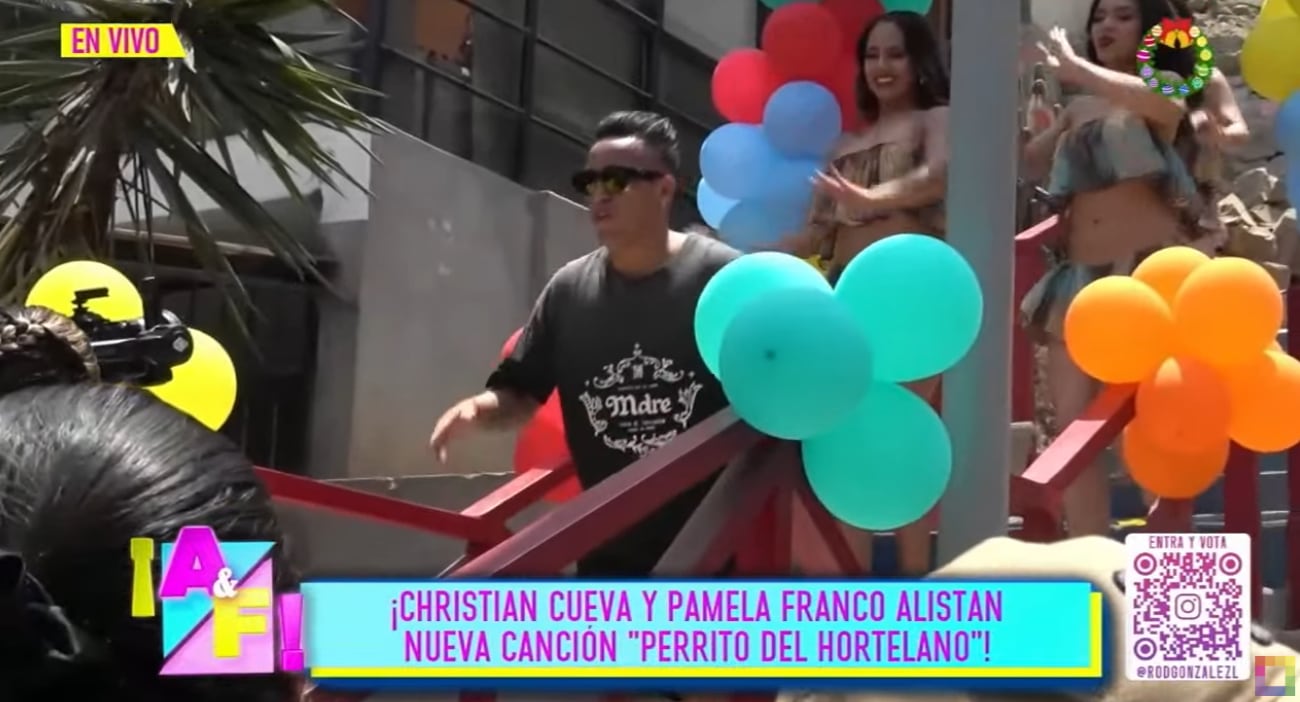 Christian Cueva domina la cámara en plena grabación del videoclip.