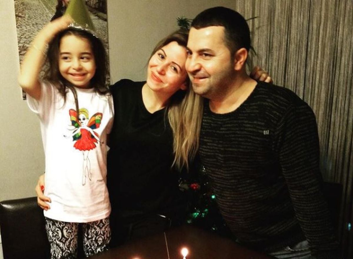 En uno de los cumpleaños de la actriz infantil. (Foto: Beren Gökyildiz / Instagram)