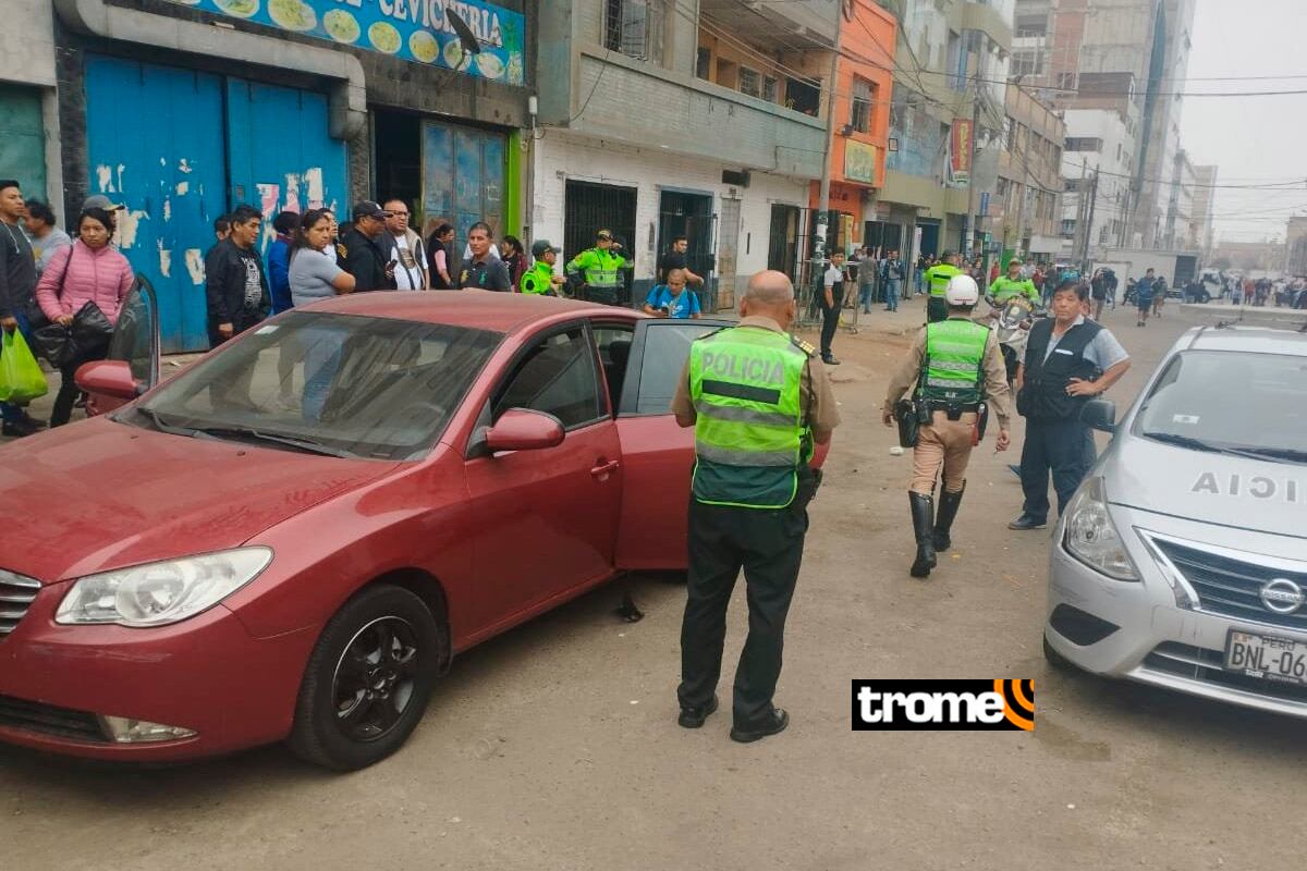 Asalto a cambista en Gamarra. Foto: Captura América TV.