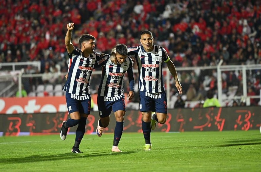 Alianza Lima celebra, tras vencer a Cienciano se encuentra a solo un paso de ganar el título del Apertura. (Paloma del Solar @photogec)