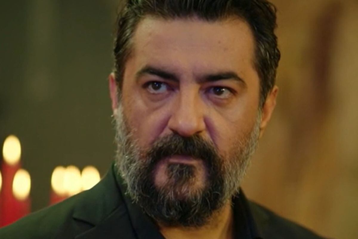 Celil Nalçakan como Akif Atakul en la telenovela "Hermanos" (Foto: NG Medya)