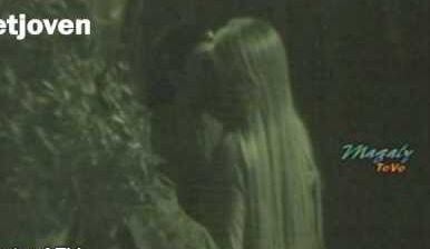 En 2010, Magaly Medina ampayó a Michelle Soifer y a Reimond Manco besándose a las afueras de la casa de cumbiambera en Ventanilla.