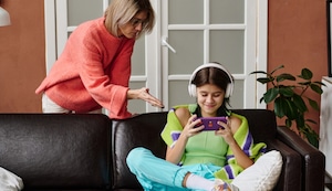 ¿Sabías que el uso excesivo de celulares y tablets puede causar ansiedad y problemas de ira en niños y adolescentes?