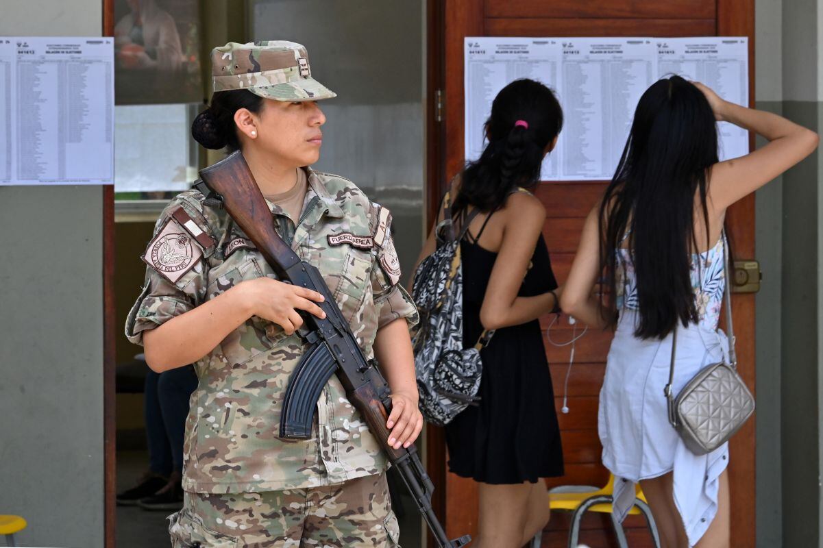 Los miembros de las Fuerzas Armadas, de la Policía Nacional del Perú y ciudadanos que se encuentren realizando el servicio militar pueden presentar justificación o dispensa por no votar (Foto: AFP)