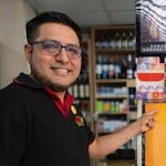 Humberto Soto heredó la bodega de sus padres y la convirtió en un moderno autoservicio