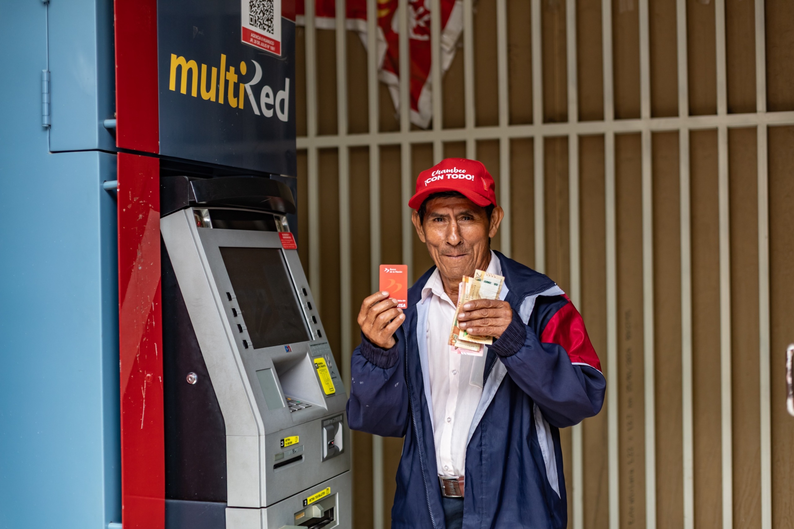 Adultos mayores que son usuarios de 'Pensión 65', podrán empezar a cobrar desde este lunes.