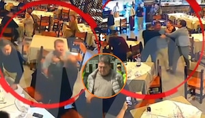 Nuevas imágenes del sujeto previo a estrellar su auto contra restaurante: Protagonizó fuerte pelea