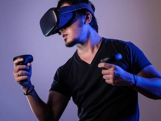 Las gafas también juegan un papel importante en la percepción del cerebro (Foto: Minh Pham para Unsplash)