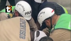 Policías rezan tras confundir crisis de epilepsia de adolescente con posesión: “Padre Nuestro”