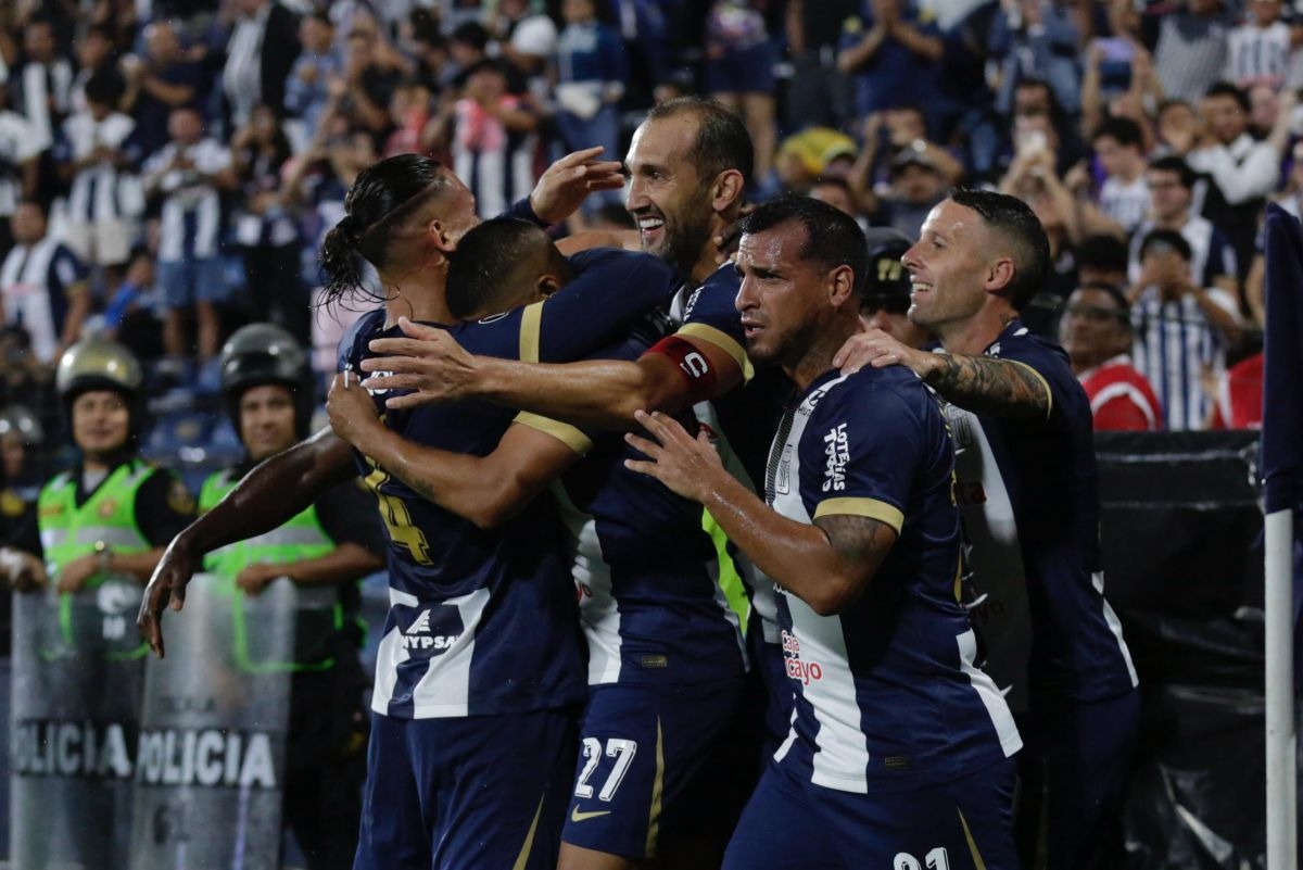 Alianza Lima enfrenta a Boca Juniors. (Foto: Fernando Sangama/GEC)