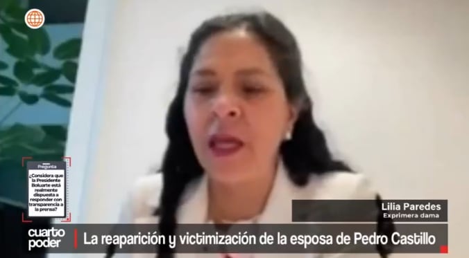 Esposa de Pedro Castillo, Lilia Paredes, conversa con Roger Waters.