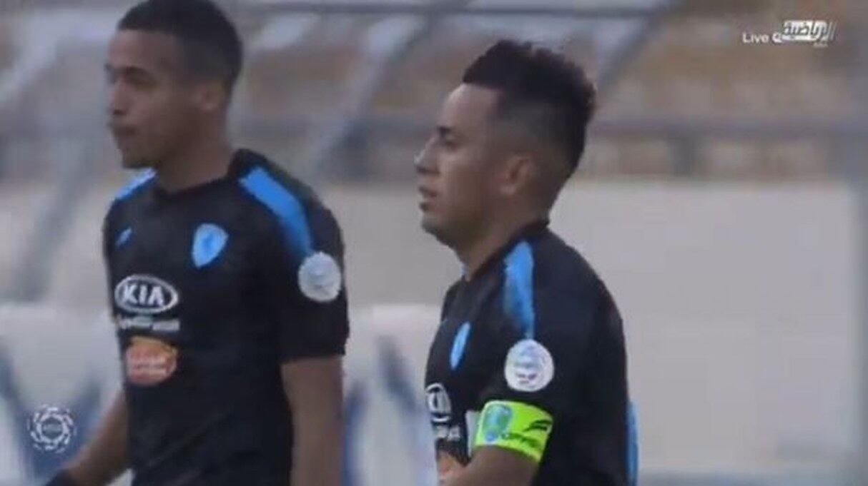 Christian Cueva llevó la cinta de capitán en Al Fateh. (Foto: @riyadiyatv)