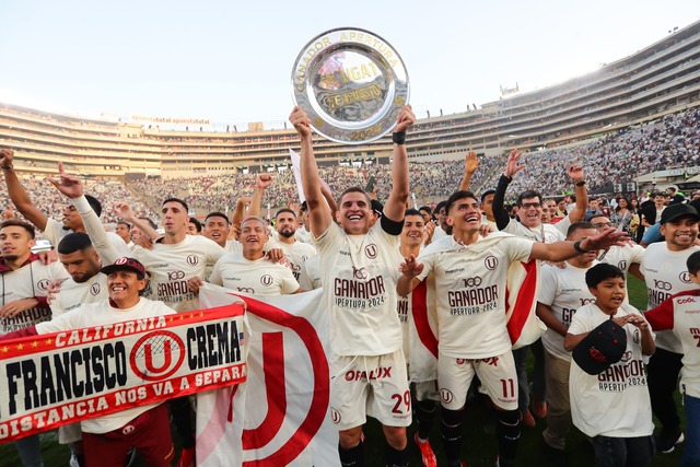 Celebración de Universitario como ganador del Torneo Apertura (Fotos: Jesús Saucedo)