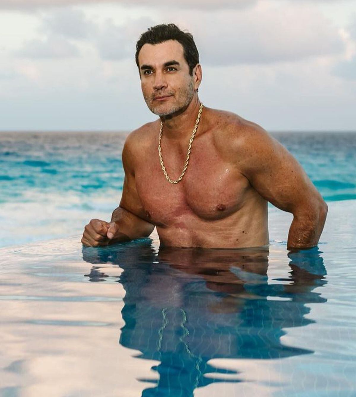 Aunque algunos aseguran que está maduro, él cautiva a todos sus fanáticos en sus redes sociales (Foto: David Zepeda / Instagram)