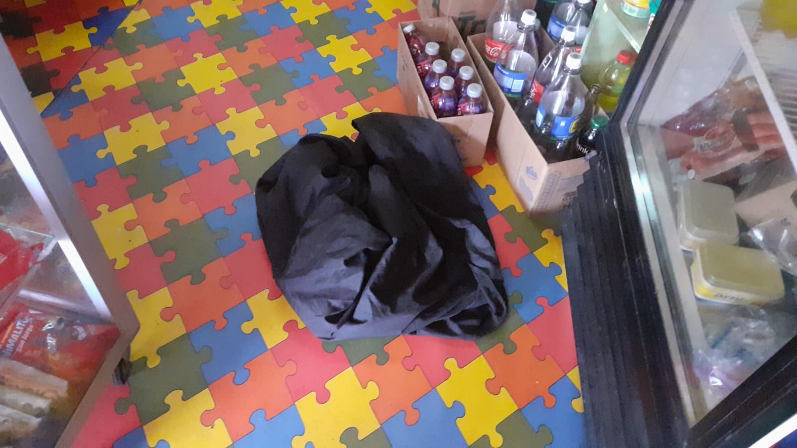 'Miss Roxi' cerró la guardería en pandemia, abrió una bodeguita, que la decoró con muñecos y adornos multicolores, y le roban. (foto: TROME)