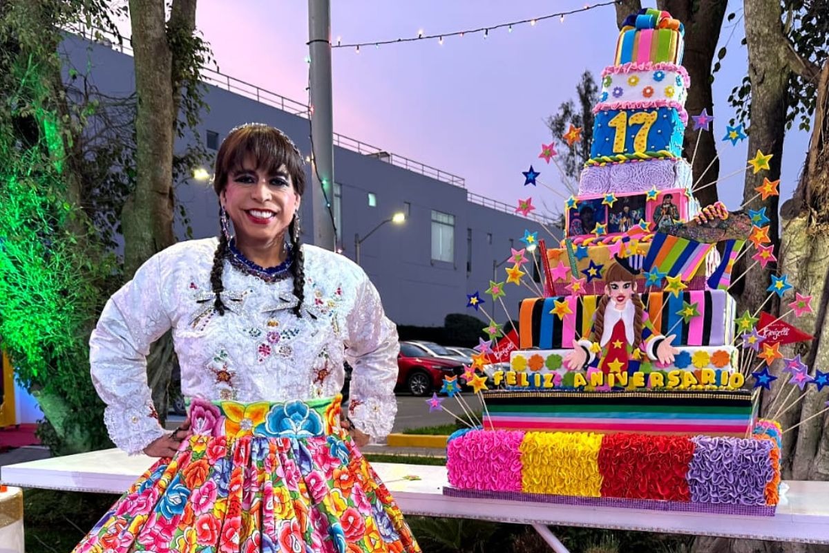 Chola Chabuca celebró aniversario.
