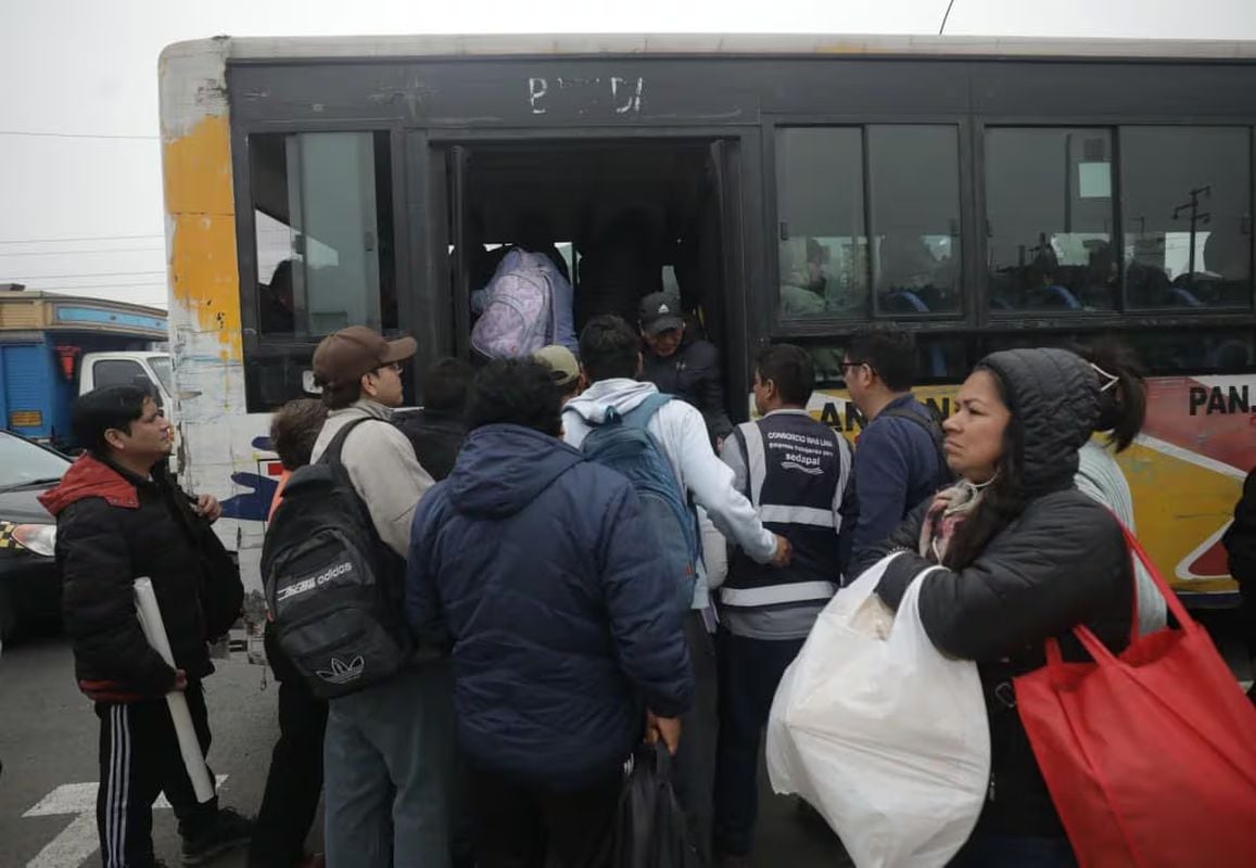 Varios gremios se han sumado a esta medida debido al ataque delincuencial al sector transporte. Foto: GEC