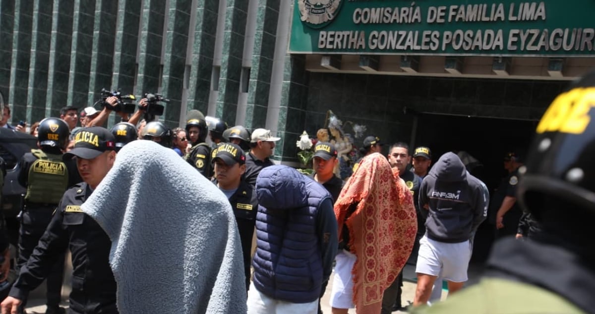 Los escolares acusados de presunta violación sexual del colegio Liceo Naval Almirante Guise afrontan un pedido de 4 meses de internamiento preventivo. (Foto: Violeta Ayasta/ GEC)