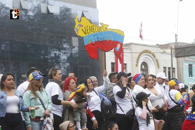 Ciudadanos venezolanos salen a las calles. Esperan la derrota de Nicolás Maduro
en las elecciones. (Foto: Mario Zapata @gec)