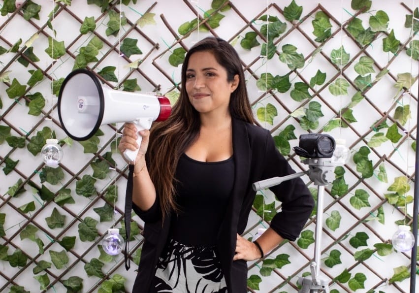 Katty Villalobos, periodista peruana, fue nominada a los Premios Martín Fierro Latino 2023.