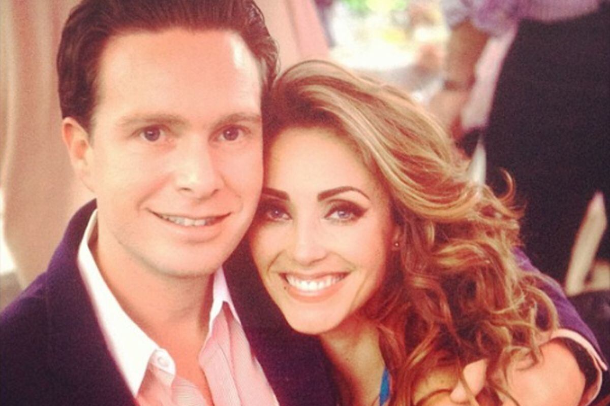 La relación de Anahí con Manuel Velasco, exgobernador de Chiapas, fue muy comentada en su momento por mezclar espectáculo y política (Foto: Anahí / Instagram)