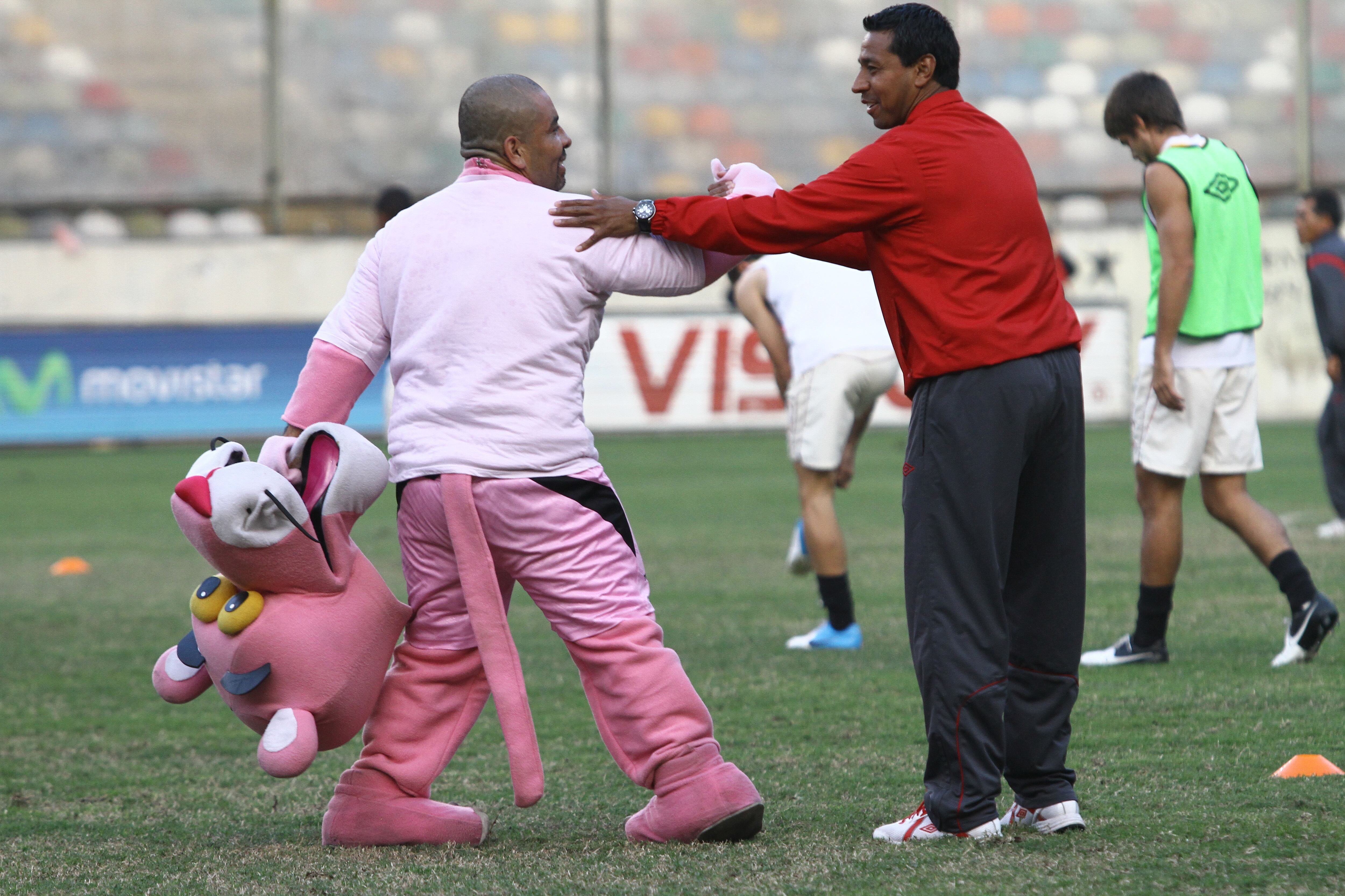 Ñol Solano hincha del Boys