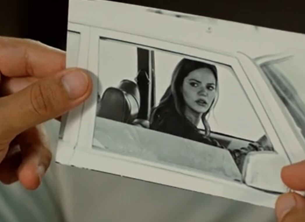 Hakan pone la mira en Züleyha (Foto: Tims & B Productions)