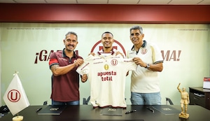 Bryan Reyna es presentado oficialmente como nuevo jugador de Universitario | VIDEO