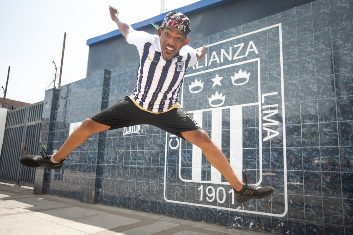 Artista confesó ser hincha de Alianza Lima y recordó su época de migrante. Fotos: Violeta Ayasta