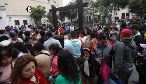 Miles de fieles dejaron sus cartas con deseos en el Santuario de Santa Rosa de Lima | VIDEO