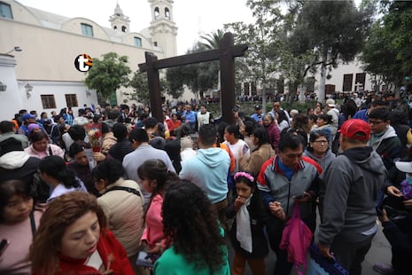 Miles de fieles dejaron sus cartas con deseos en el Santuario de Santa Rosa de Lima | VIDEO