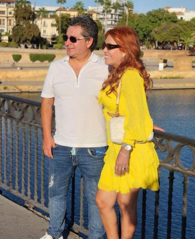 Magaly Medina y su esposo en España
