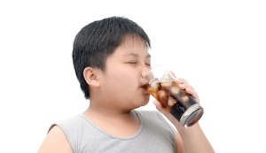 Obesidad infantil: cómo tratarla sin dietas estrictas ni medidas extremas