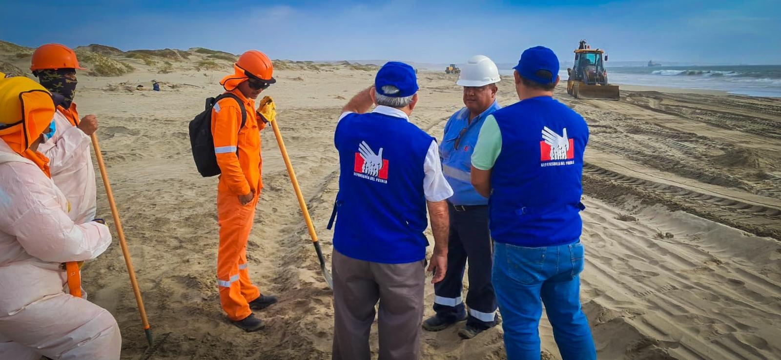 La Defensoría del Pueblo también brindó apoyo durante el derrame de petróleo. (Foto: @Defensoria_Peru/X)
