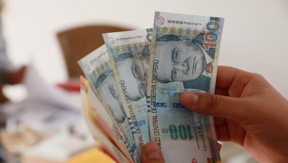 La Ley Nº 31171 autoriza a los trabajadores a disponer libremente del 100% de los depósitos por CTS que tengan acumulados en las entidades financieras. (Foto: Andina)