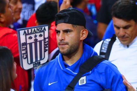 Carlos Zambrano indignado por su salida de Alianza Lima: “No me gustó cómo me trató el club”