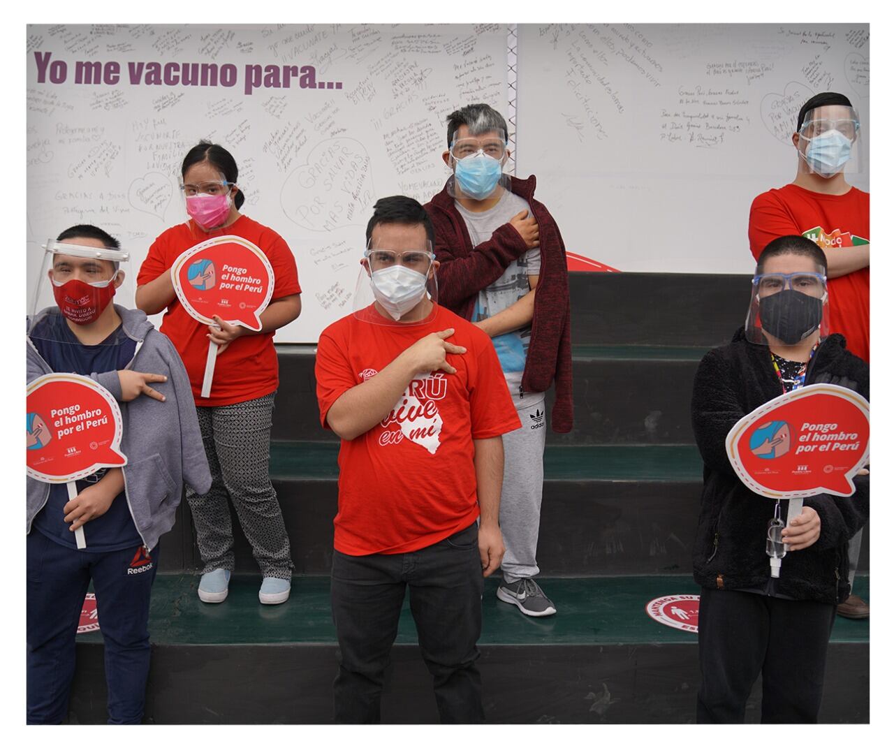 Campeones recibieron con alegría las dosis de Pfizer.