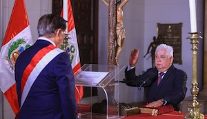 Berthin Gómez Vela juramentó como nuevo ministro de Comercio Exterior y Turismo