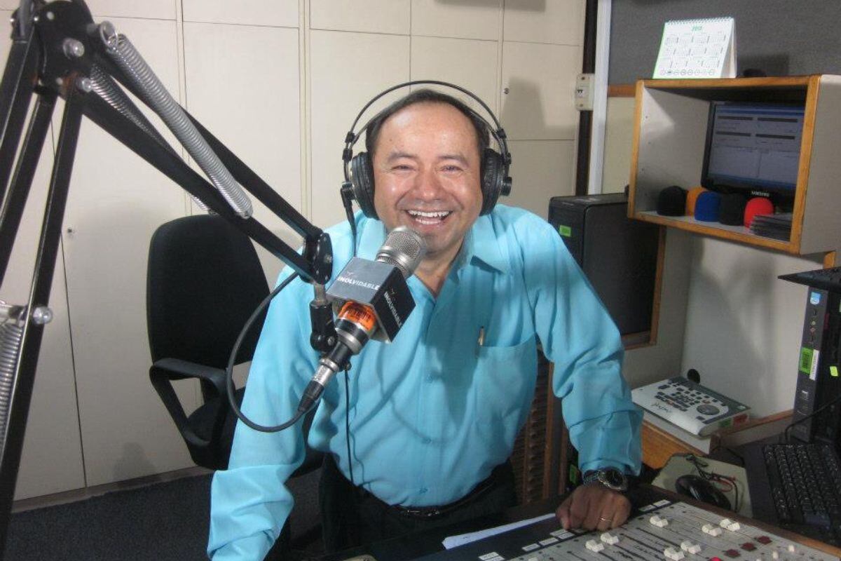 El popular locutor de 'La hora del lonchecito'. Fotos: Facebook Koky Salgado.