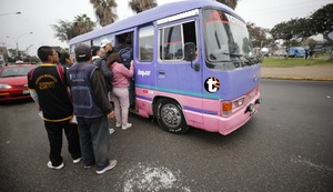 Paro de transportistas: Miles de pasajeros se desesperan por volver a casa y colectivos cobran hasta 30 soles