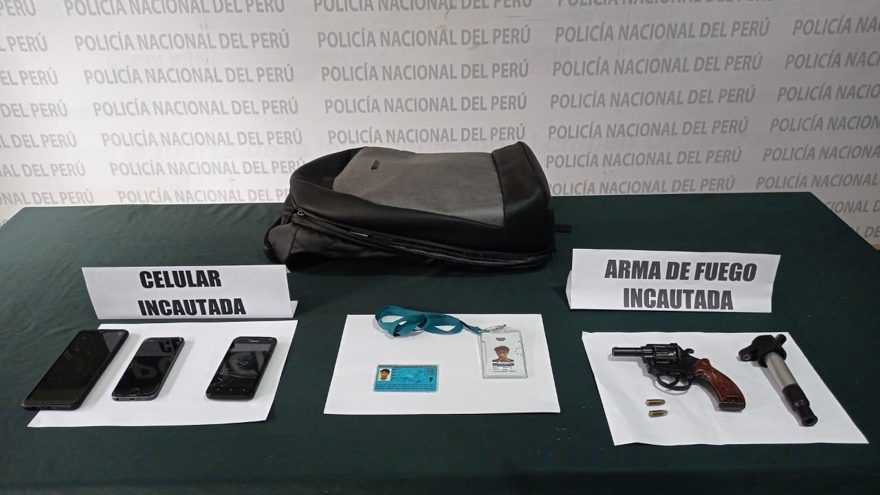 A los intervenidos se les encontró estas armas y celulares robados.