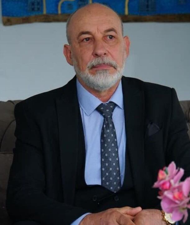 El actor Erdal Küçükkömürcü interpreta a Güven en la telenovela “La hija del embajador” (Foto: O3 Medya)