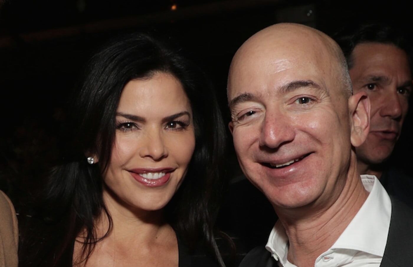 Jeff Bezos y Lauren Sánchez se conocieron en pleno divorcio del empresario de Amazon (Foto: Getty)