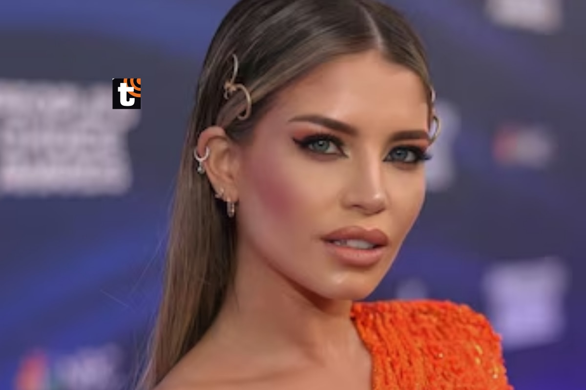 Flavia Laos confiesa qué cantante famoso internacional la buscó y a cuál tiene agregado en WhatsApp.
