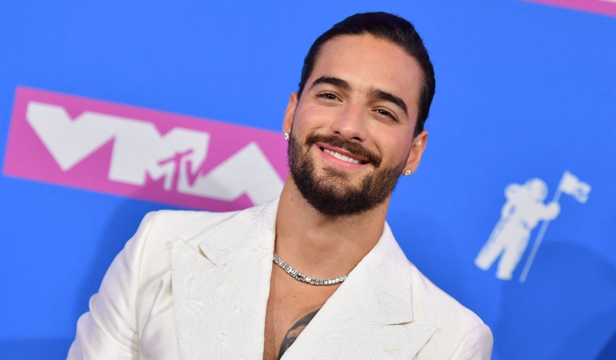 El cantante colombiano Maluma, que en esta foto asiste a los MTV Video Music Awards 2018, fue uno de los artistas que inspiró la creación de Charly en "La reina del flow" (Foto: Angela Weiss / AFP)