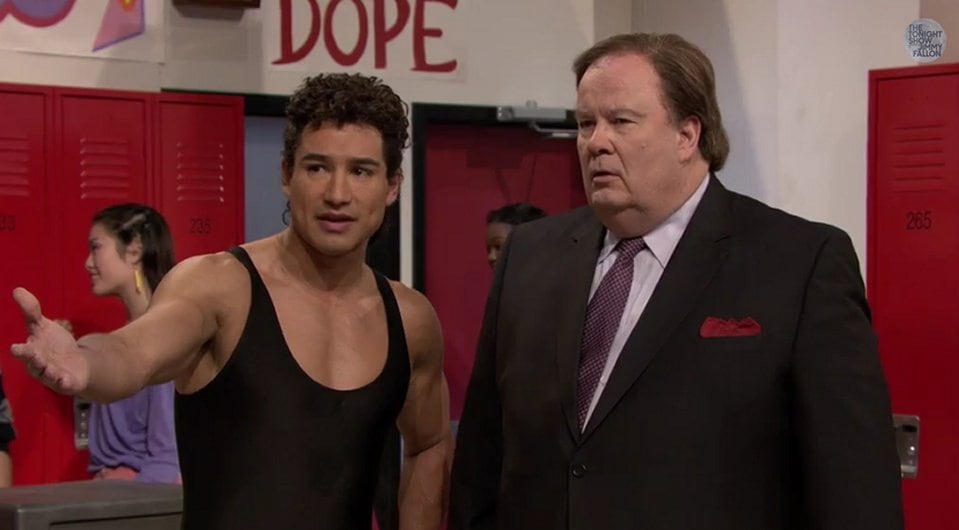 Mario López con Dennis Haskins hace unos años en divertido sketch de Tonight Show con Jimmy Fallon. (Foto: Captura YouTube)