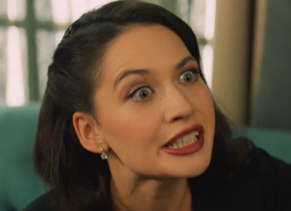 Betül furiosa en una escena de "Tierra amarga" (Foto: Tims & B Productions)