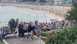 Sujetos armados disparan contra multitud en festividad judía en Australia: 11 muertos, entre ellos una niña, y 29 heridos