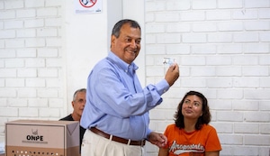 Jorge Nieto infringe la ley electoral al emitir su voto en Punta Hermosa: ¿Qué hizo?