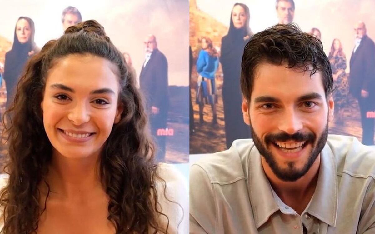 Ebru Şahin y Akın Akınözü mandan saludos a sus fans en español (Foto: ATV)